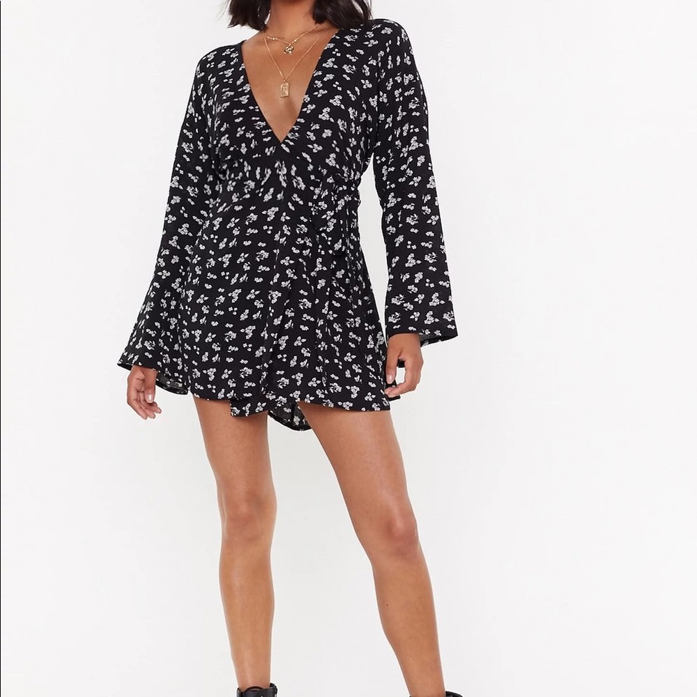 NWT Nasty Gal Kimono Wrap dress 8 - Picture 1 of 5